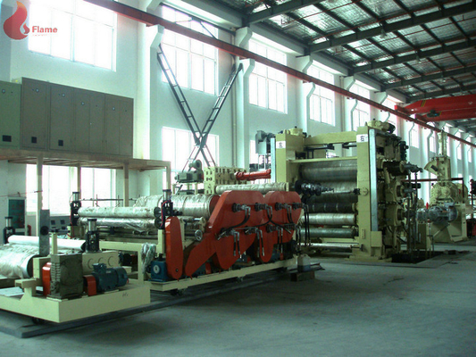Olie die pvc-Kalendermachine 4 verwarmen Broodjes Antischuurmiddel voor het Maken van Met rubber bekleede Stof