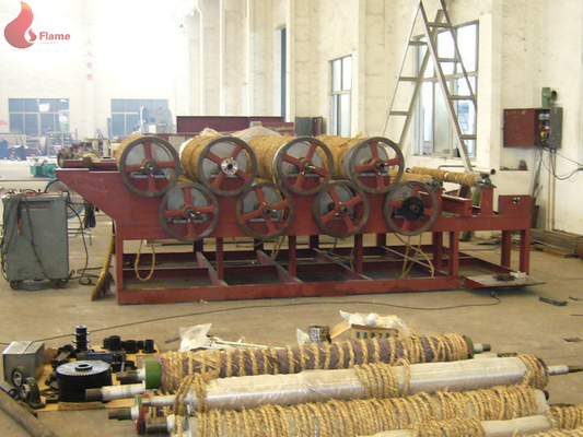 Olie die pvc-Kalendermachine 4 verwarmen Broodjes Antischuurmiddel voor het Maken van Met rubber bekleede Stof