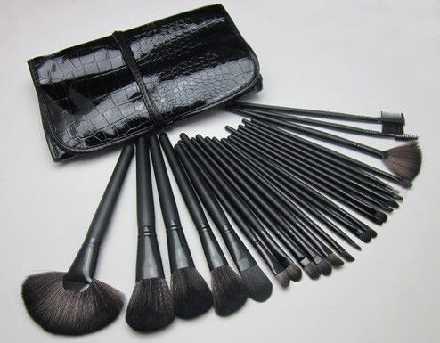 De zwarte Houten Kosmetische Synthetische Geit van Borstelreeksen 24PCS voor vrouwen